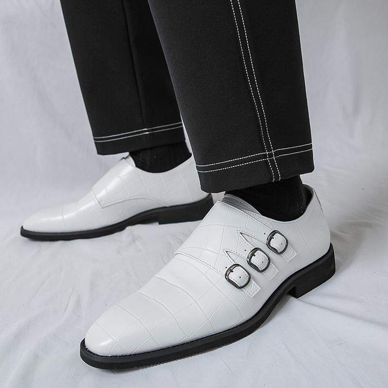 Новая британская мода Остроконечная пряжка ремня Подходящая обувь для мужчин Повседневные лоферы с ремешком-монком Формальная обувь