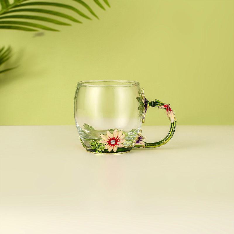 Чайная чашка из термостойкого хрустального стекла с эмалью Daisy — идеальный подарок на день рождения или праздник