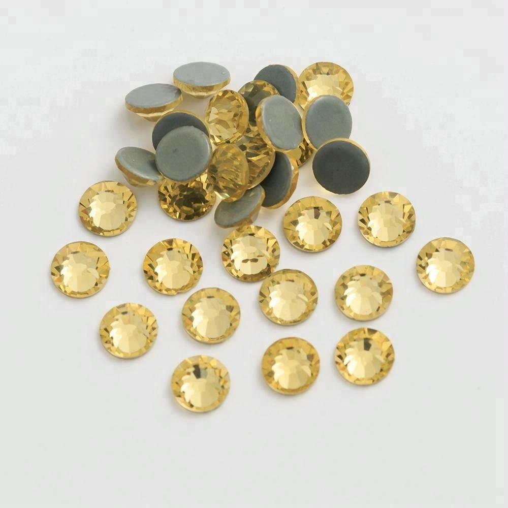 Factory Over 175 Colors German Intensive Glue Hotfix Stone SS20 Glass Hot Fix Rhinestones for Wedding Dress