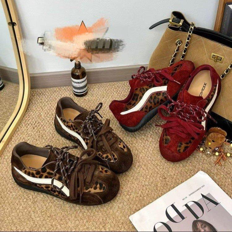 Версия из коровьей кожи 2025 осень новая красная кожа немецкие тренировочные туфли гоночные туфли женская спортивная и повседневная обувь обувь Форреста Гампа