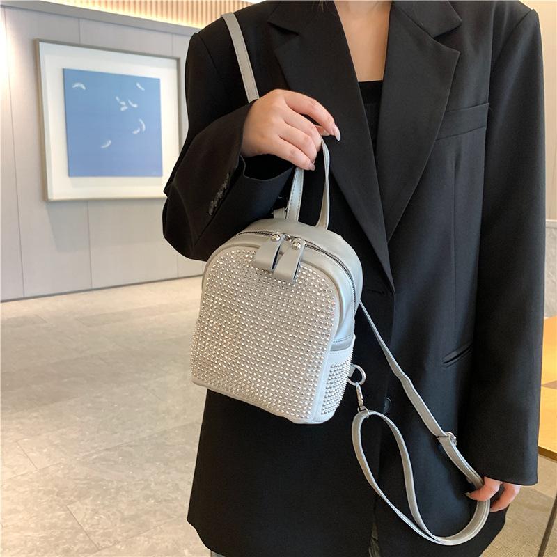 Горячая сумка с бриллиантами Женская сумка 2025 Новая Простая Большая вместимость Женский рюкзак Яркий бриллиант Повседневная сумка через плечо Сумка