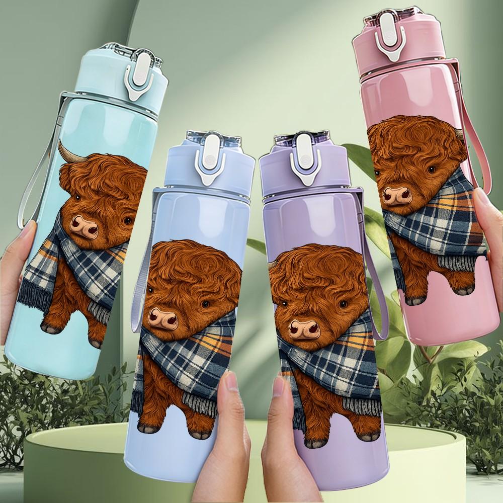 1PC Plaid Highland Cow 750ml Color Plastic Sports Water Bottle Leakproof Flip Straw Lid Suitable for Sports Office Home Use