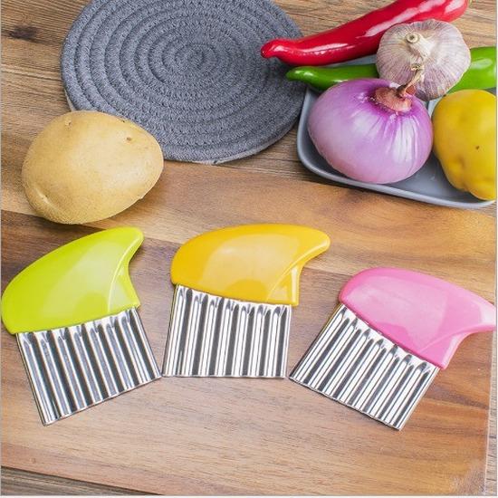 Волна Луковые ломтики картофеля Морщинистый картофель фри Салат Гофрированная нарезка Нарезанные ломтики картофеля Нож Удобные гаджеты