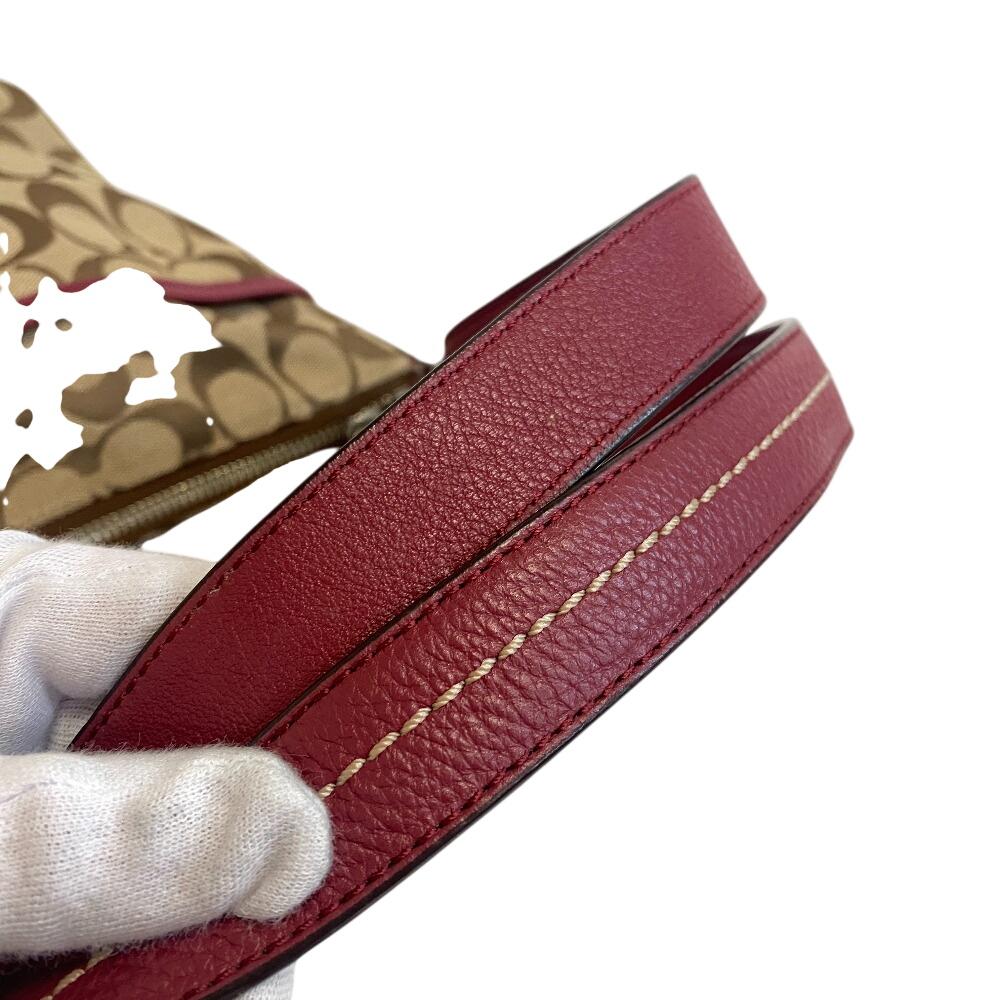 COACH F24032 Turn lock Signature canvas Shoulder Bag beige canvas Used