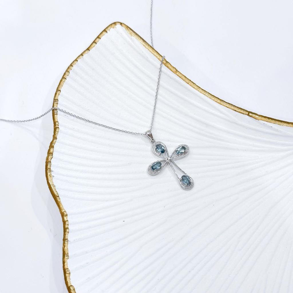 Серебряное колье с топазом Лондон Блю 0.629ct, вес изделия 3,75 гр (2167648)