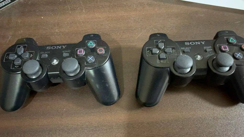 PLAYSTATION 3 Прозрачный черный (40 ГБ) [Прекращено]