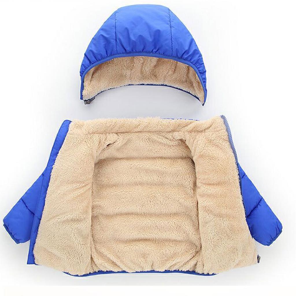 Утепленная детская куртка с капюшоном и детский пуховик среднего размера