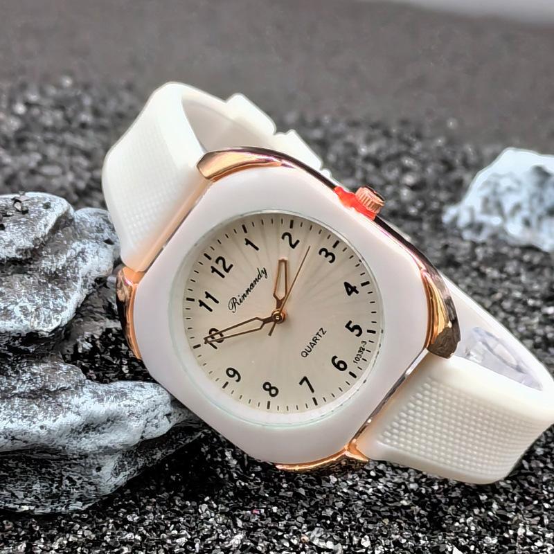 Женские часы JYL Candy Square с металлическим корпусом и силиконовым ремешком