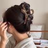 Клетчатая заколка для волос в виде акулы: Аксессуар для высокой прически класса люкс в коричневом, красном и зеленом цветах - Идеально для рождественского стиля