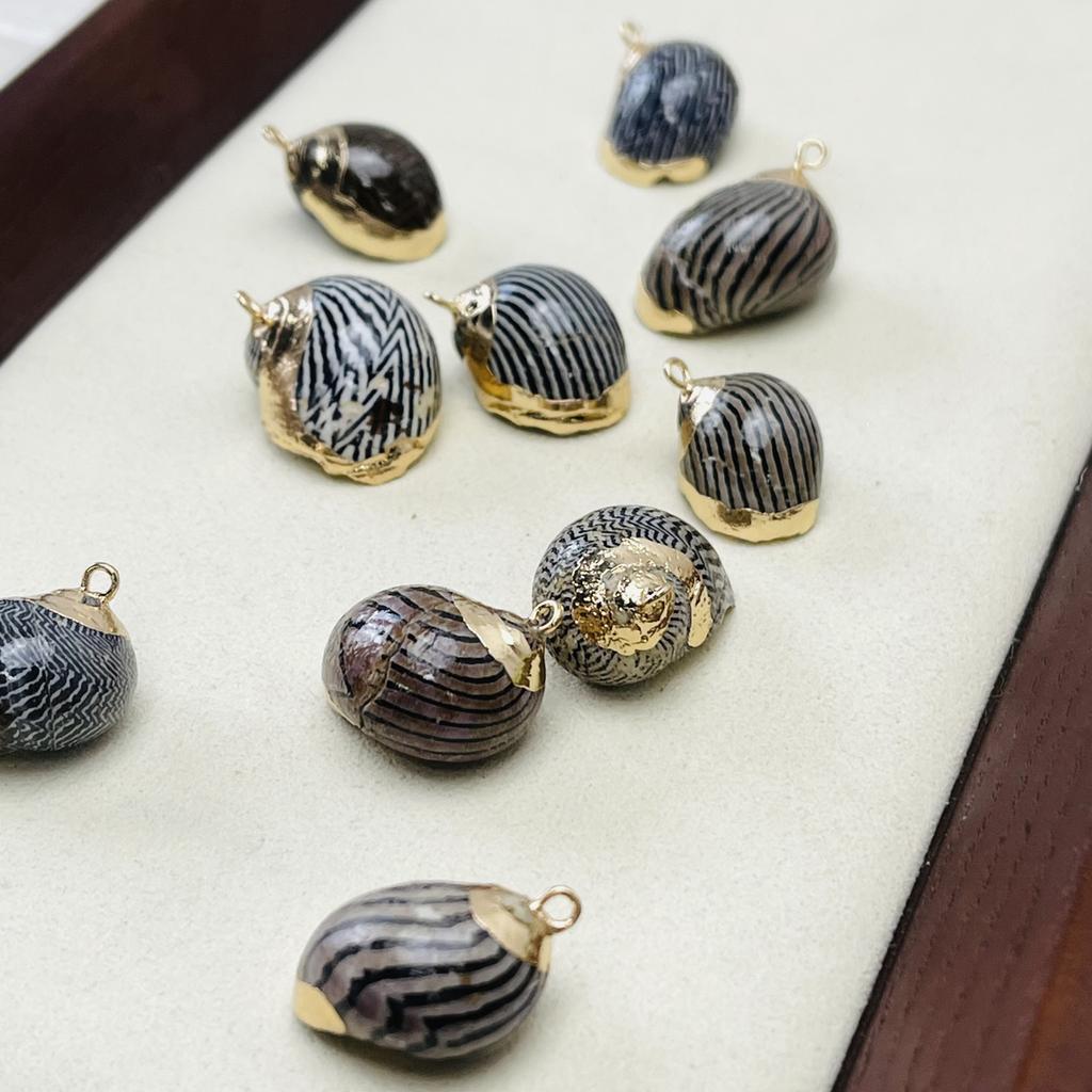 10 шт., Летний бохо-стиль, подвески-шармы из натуральной ракушки, полосатой раковины, цинкового сплава с золотистой окантовкой, для DIY-аксессуаров для ожерелья, креативное изготовление ювелирных изделий
