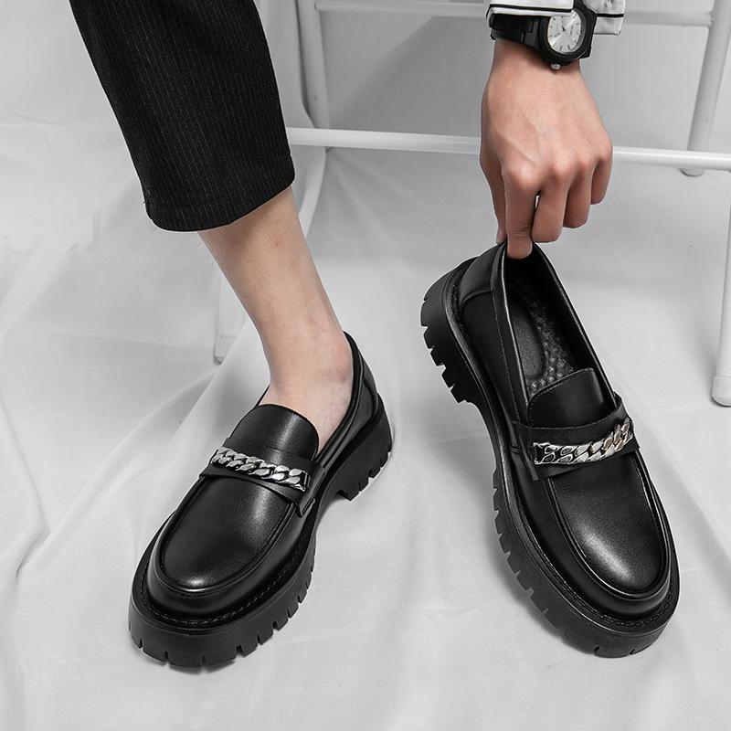 Туфли на платформе из британской кожи. Мужская обувь в стиле ленивых повседневных мокасин. Молодежные тенденции, усиливающие популярность панк-обувь для ночных клубов и свадеб.