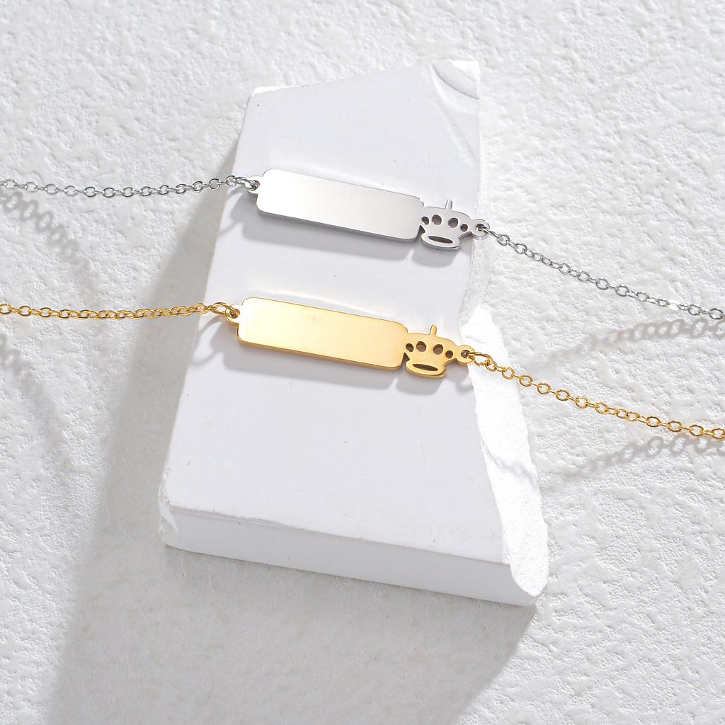 Atoztide Personalized Engrave Name Date Necklace Stainless Steel for Women Crown Heart Link Chain Pendant Jewelry Gift
