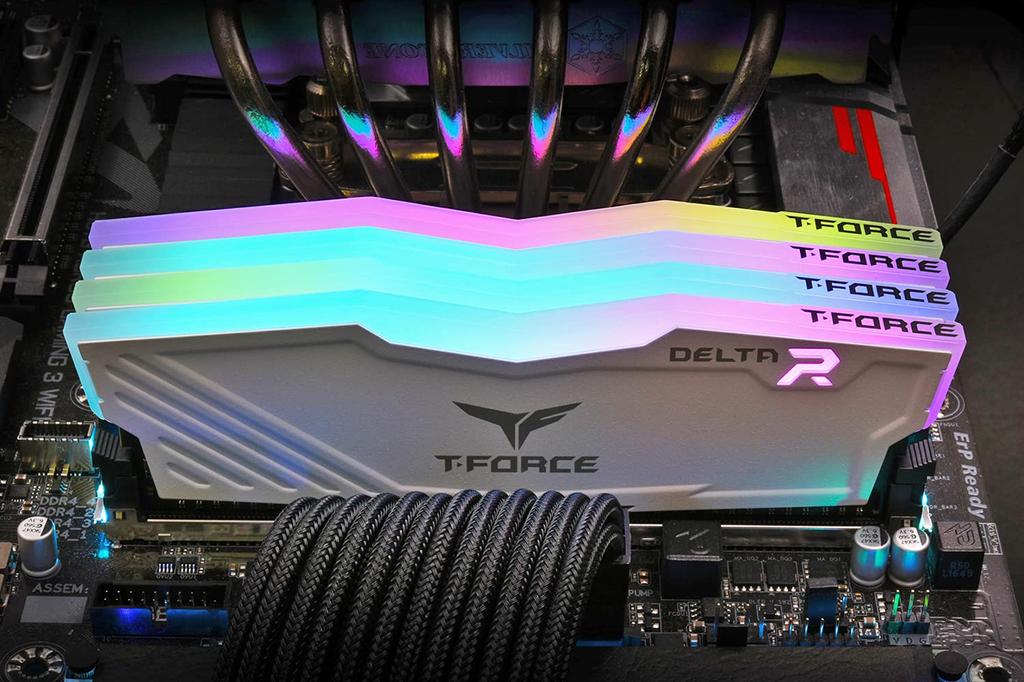Team RGB БЕЛЫЙ СВЕТОДИОД DDR4 3600МГц 16ГБx2 серия RGB DELTA БЕЛЫЙ Настольная память Высокоскоростной тип Пожизненная обычная гарантия в Японии (8 светоизлучающих