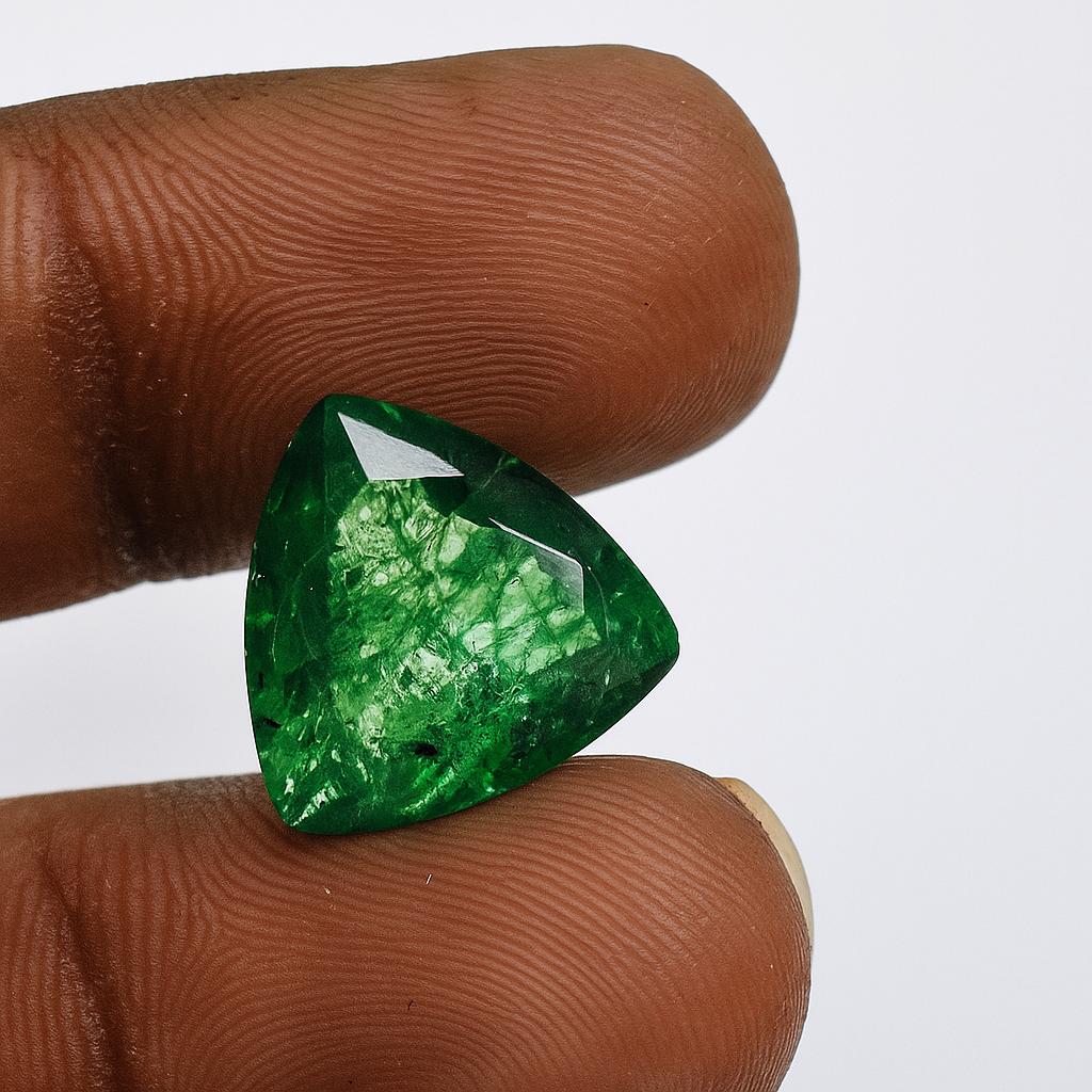 Natural Green Emerald Loose Gemstone Trillion Cut 8.75 ct for Jewelry Making and Gem Collections