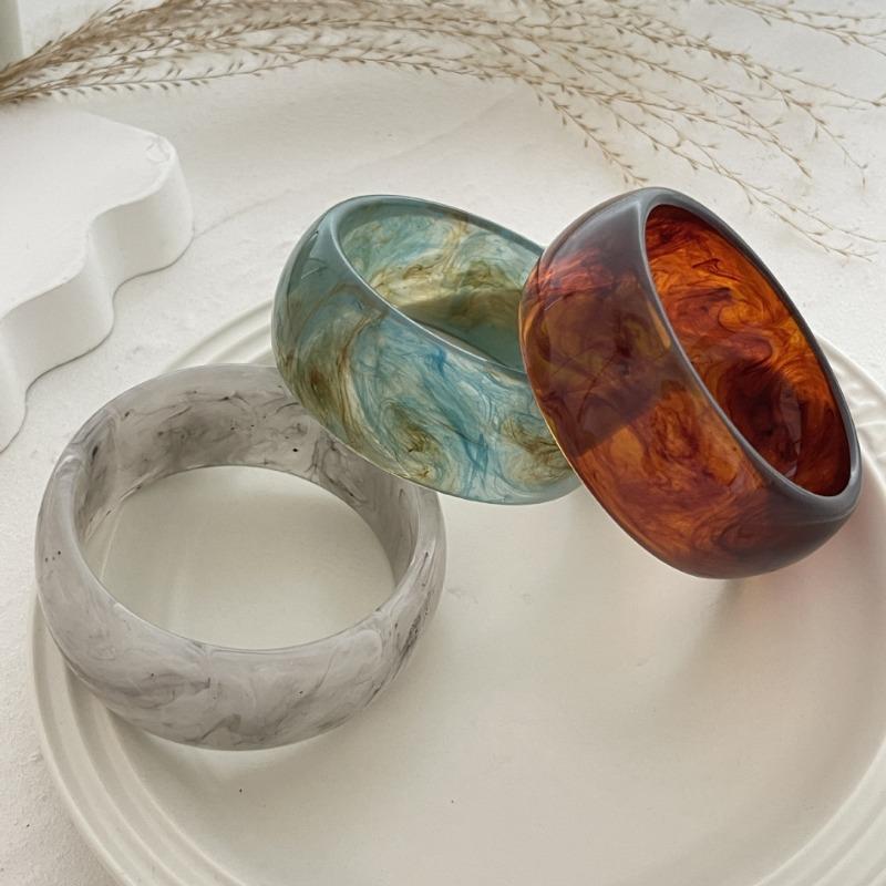 Exaggeration Vintage Acrylic Bracelet for Women 3cm Width Irregular Colorful Vague Dyeing Round Bangle Bracelets Women's Jewelry