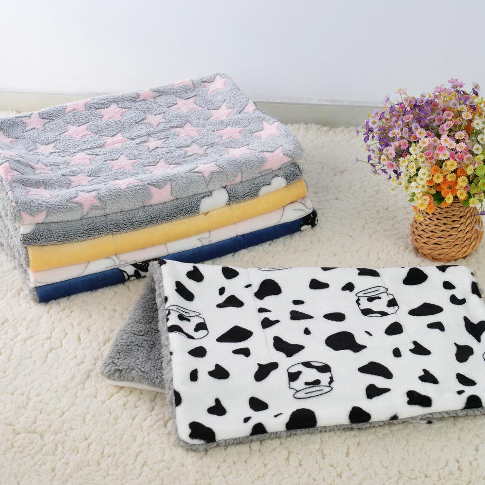 Коврик для кровати для домашних животных Ультрамягкий моющийся коврик для кровати для домашних животных для маленьких, средних и больших собак Двусторонний флисовый ящик для собак Коврик для питомника Кошачья кровать Фланелевое толстое одеяло