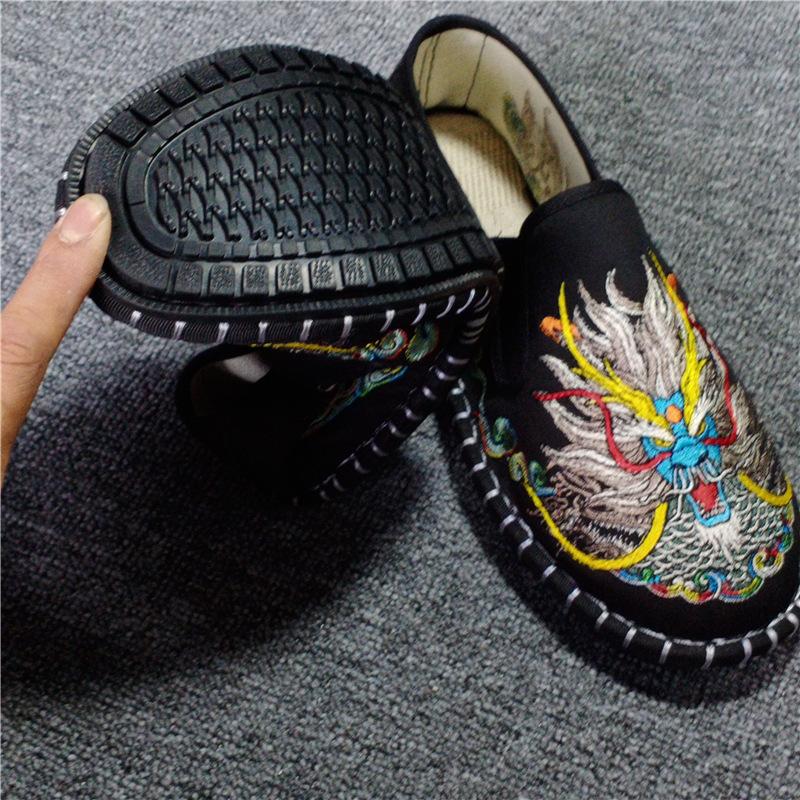 Embroidery Loafers Men Breathable Slip On Cloth Shoes  Lightweight Flat Shoes Men Leisure Sneaker