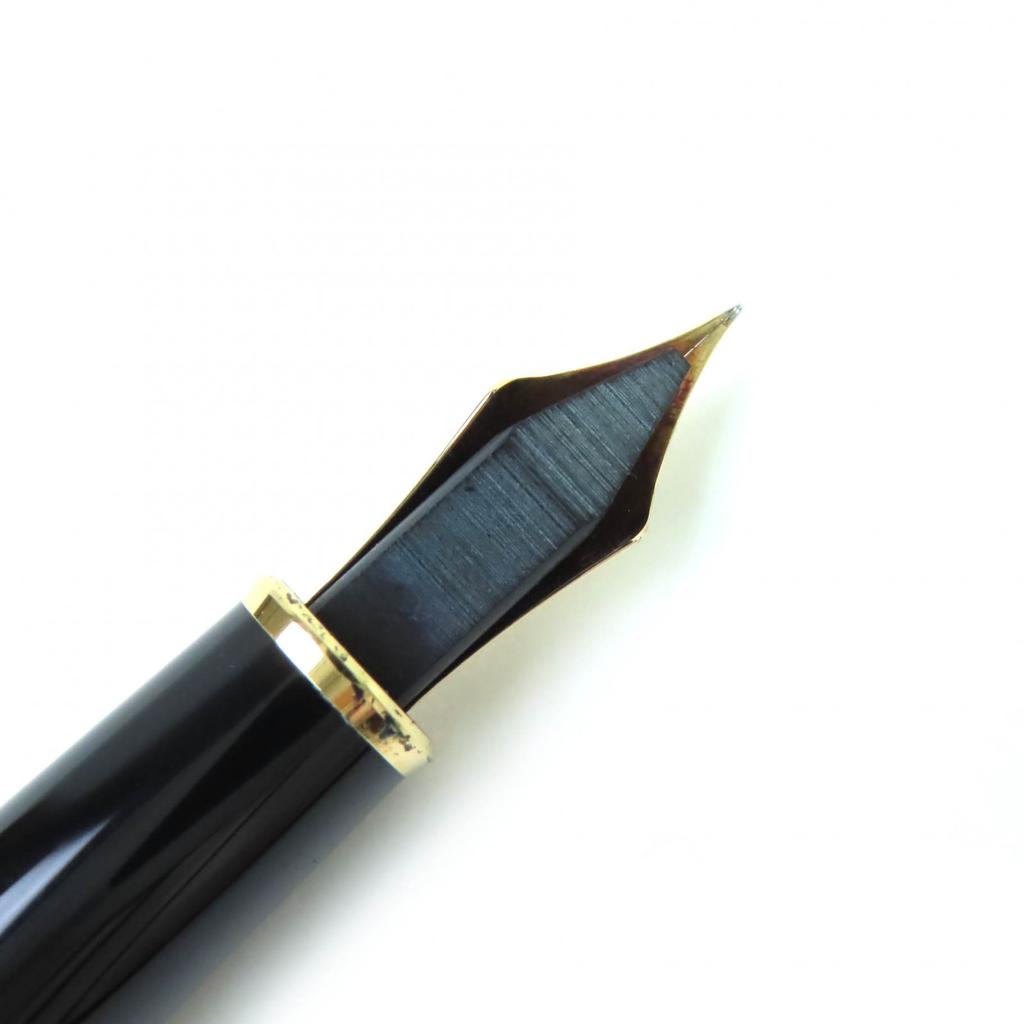 Очень хорошая перьевая ручка MONTBLANC Meisterstück Classic белая звезда Черное золото 14К Б/У