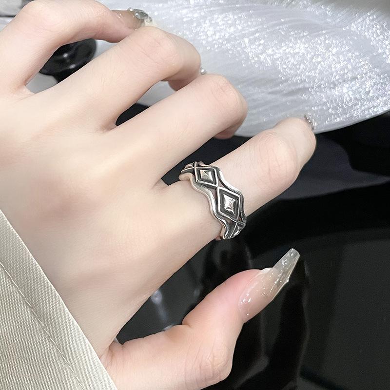 Cold Wind Personality Fashion Retro Retro Rhombus Niche Design Stacked Wearing Opening Adjustable Ring