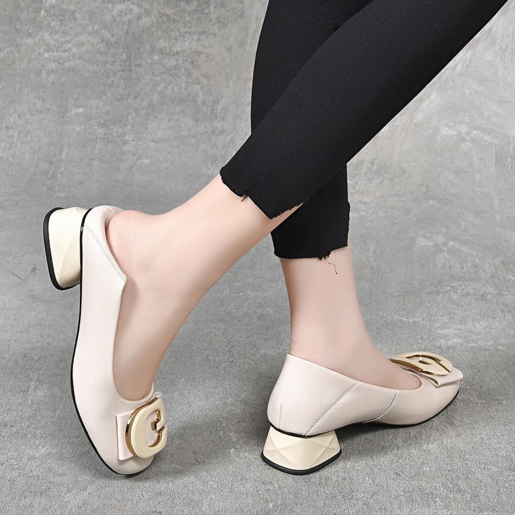Весенне-летние новые туфли-лодочки с круглым носком на низком каблуке с мелким вырезом, женская обувь на четыре сезона, лакированная коровья кожа, кожаные туфли с круглой пряжкой