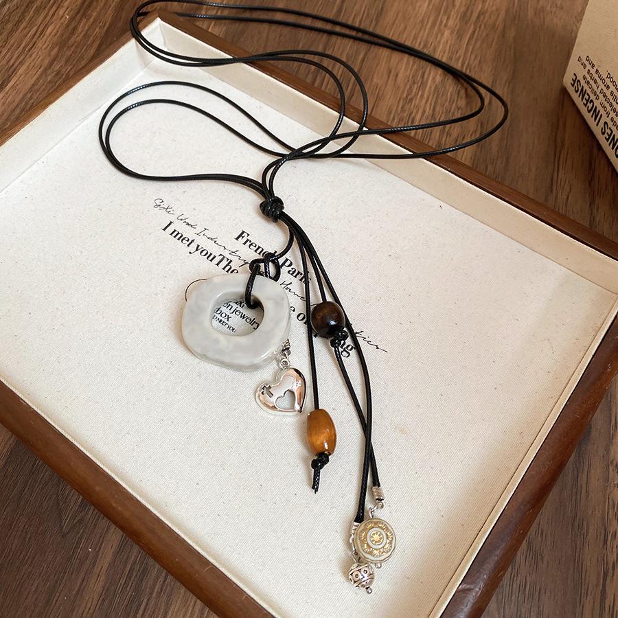 Bohemian Heart Pendant Necklace Vintage Ethnic Style Versatile Jewelry Women High-End