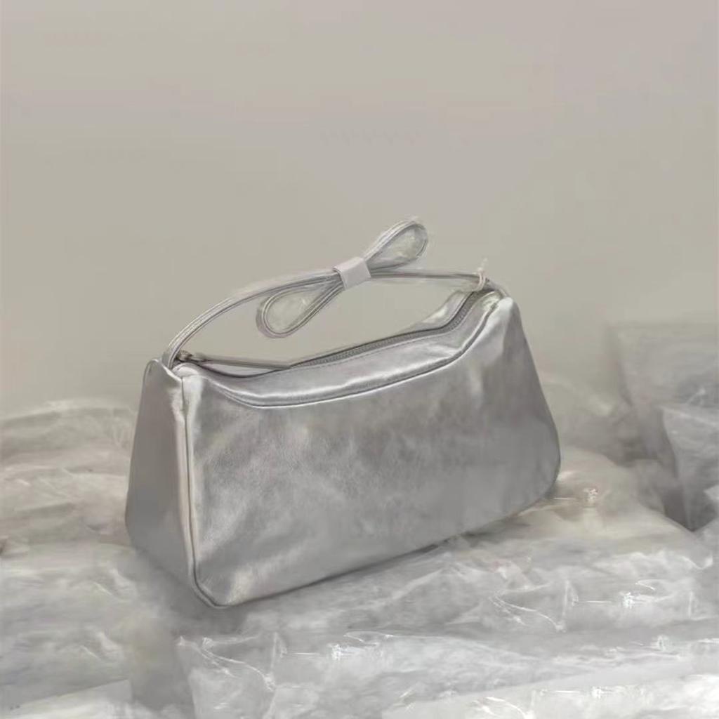 Сумка Niche Design Underarm Bag Instagram Fashion Маленькая женская простая серебряная сумка через плечо