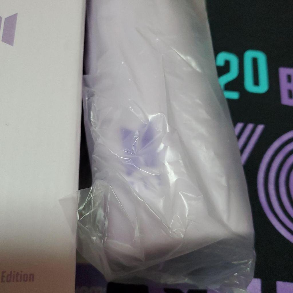 [USED] BTS Tumbler with Tag DYNAMITE T-shirt