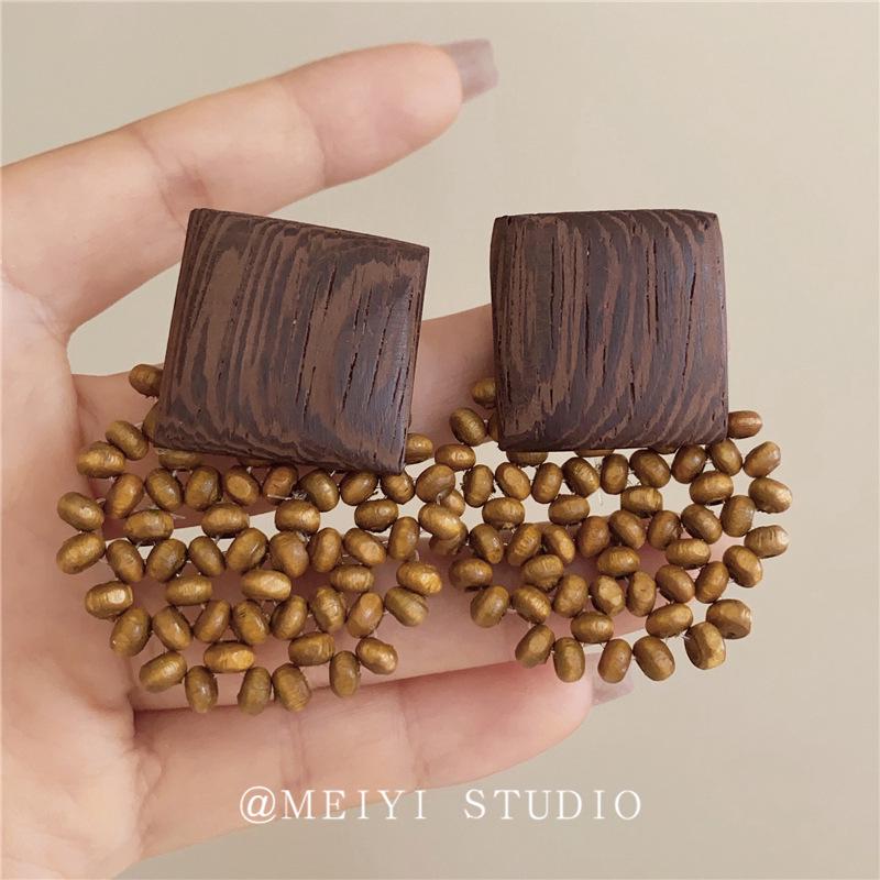 Геометрические серьги из французских деревянных бусин в стиле ретро — праздничная мода высокого класса