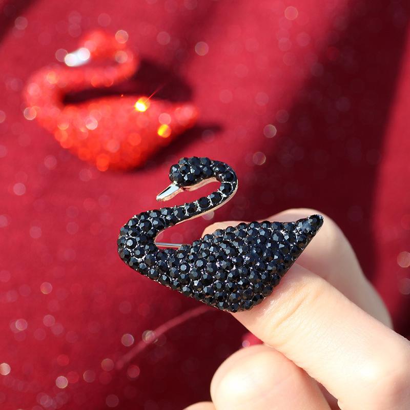 Классическая полная бриллиантовая брошь «Черный лебедь», женская роскошная темпераментная булавка Anti-Light, простая брошь для одежды с аксессуарами