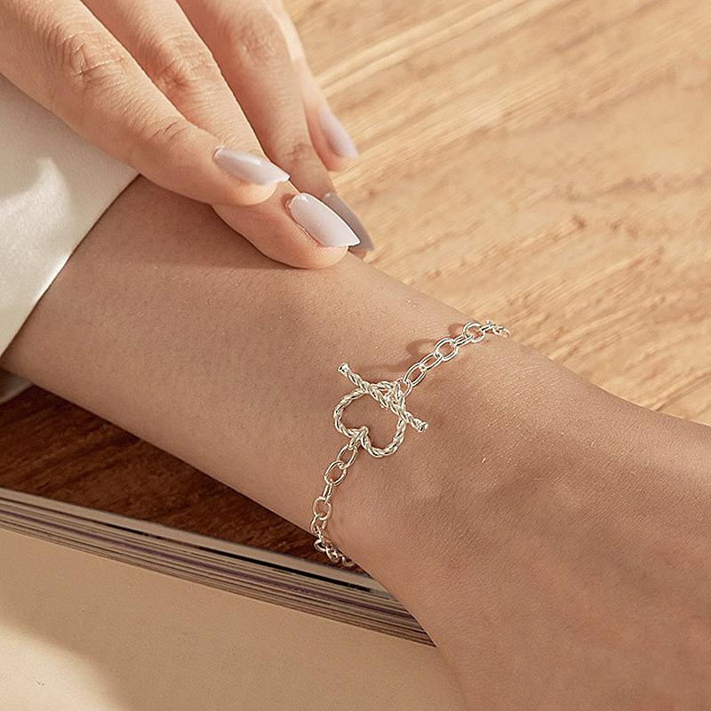 Sterling Silver S925 Silver Bracelet Twist Love Bracelet for Women Hip Hop OT-shaped Buckle Design Hollow Heart-shaped Bracelet