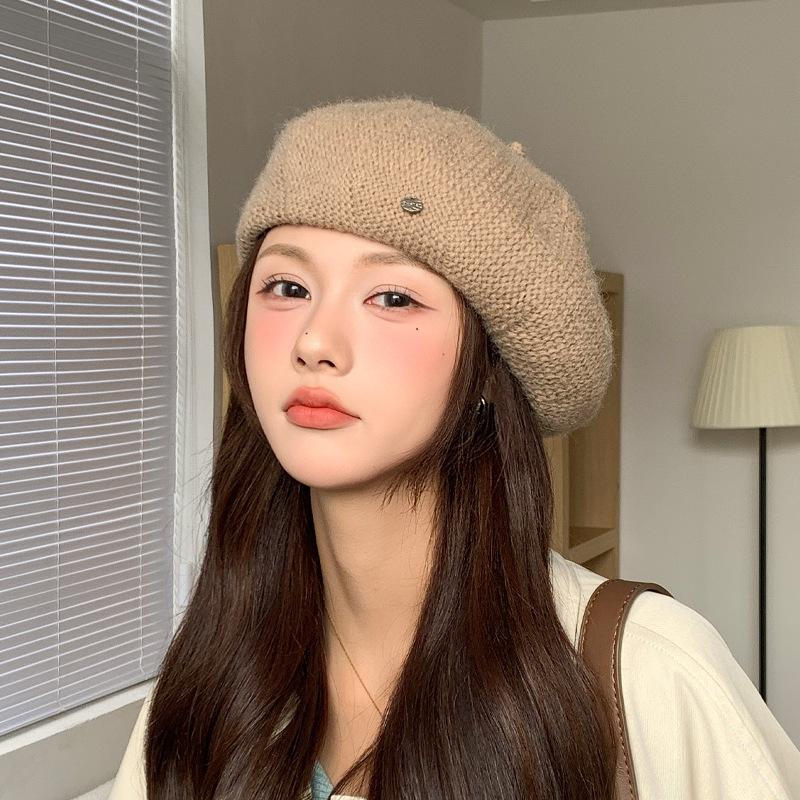 Autumn and Winter Knitted Beret Atmosphere Casual Literary Painter Hat Versatile Face Small Bud Hat Female