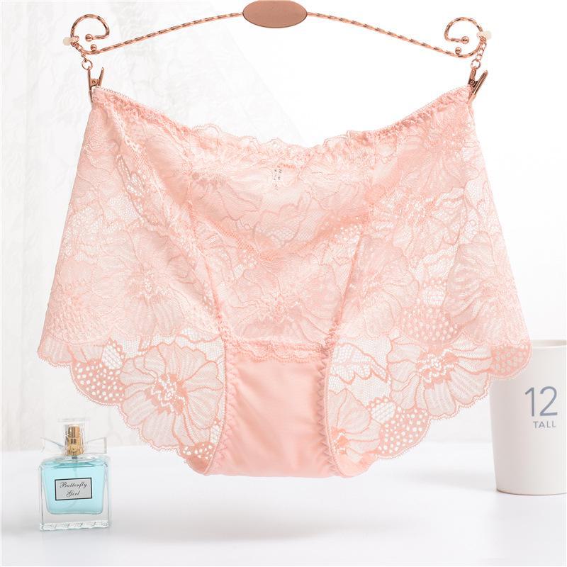 Прозрачные кружевные трусики со средней посадкой, дышащей хлопковой вставкой и приподнимающим бедра дизайном