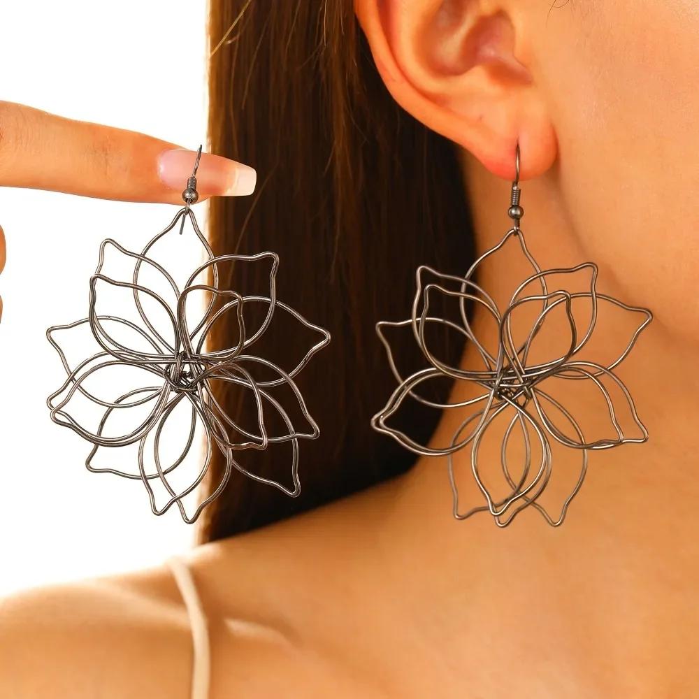Преувеличенные металлические серьги-цветы с полым узором для женщин, геометрические плетеные серьги-подвески, модные ювелирные аксессуары