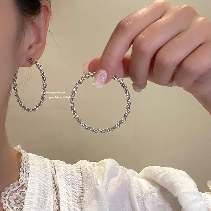 Золотые Серьги-Кольца Женские Серьги-Застежки Легкая Роскошь Высококачественные Серьги Осенние и Зимние Серьги-Кольца