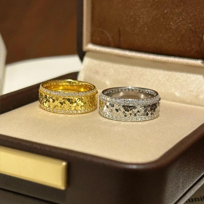 Vintage Diamond Studded Sequin Crushed Ice Ring   Diamond Two-Color Simple And High-End Couple'S Rings Jewelry Gift