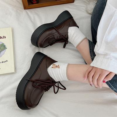 Британский стиль ретро модные маленькие кожаные туфли для женской летней коллекции 2025 года, на толстой подошве, с увеличением роста, нескользящие, японские студенческие одинарные туфли, тренд