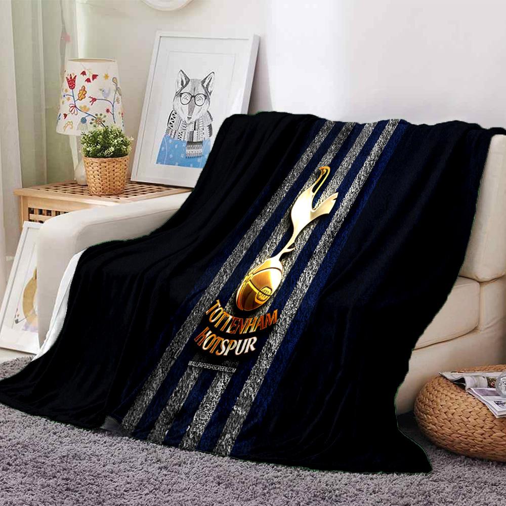 FC Tottenham Crest Flannel Blanket, Soft Polyester, Modern Design, All-Season for Camping, Travel, Gifts for holidays or birthdays