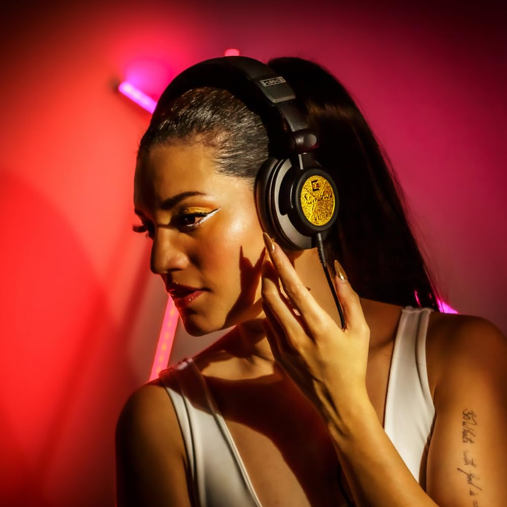 ULTRASONE Signature MASTER MkII динамический 40-миллиметровый майларовый драйвер-монитор Совместимость с балансным соединением Технология 3 ULE FGC В комплект входит футляр для переноски Гарантия 2 года