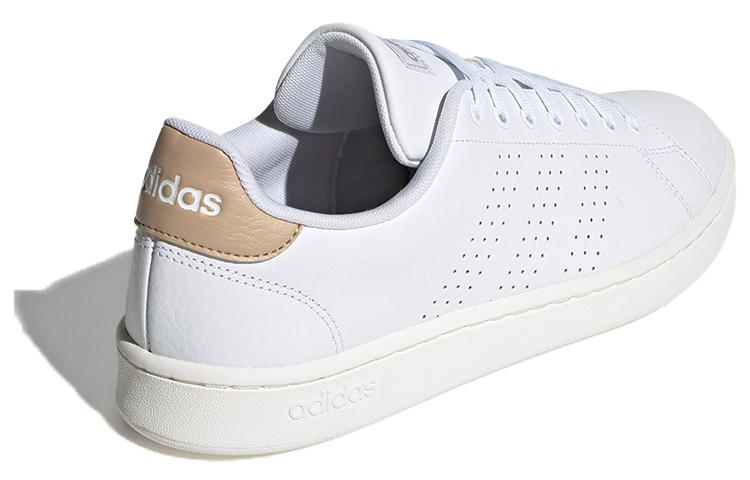 adidas Преимущество 'Triple White' EE7684