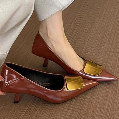Модные женские туфли на среднем каблуке с острым носком, летние туфли-лодочки, элегантные женские сандалии, дизайнерский тренд 2025, женская обувь