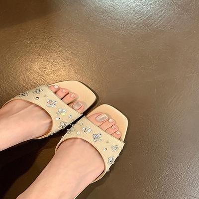 Женская обувь – Сандалии