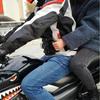 Ручка для безопасности ребенка-пассажира Мотоциклетный ремень Нескользящий Регулируемый ремень Универсальный Заднее сиденье Детский Самокат Надежный Держатель Ручка Ремень безопасности для ребенка