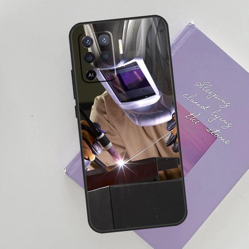 Чехол для телефона Сварщик Сварка Рабочий с горячим металлом Для Oppo A74 A53 A54 A94 A15 A16 A17 A52 A72 A76 A96 A57S A58 A78 A98 Задняя крышка