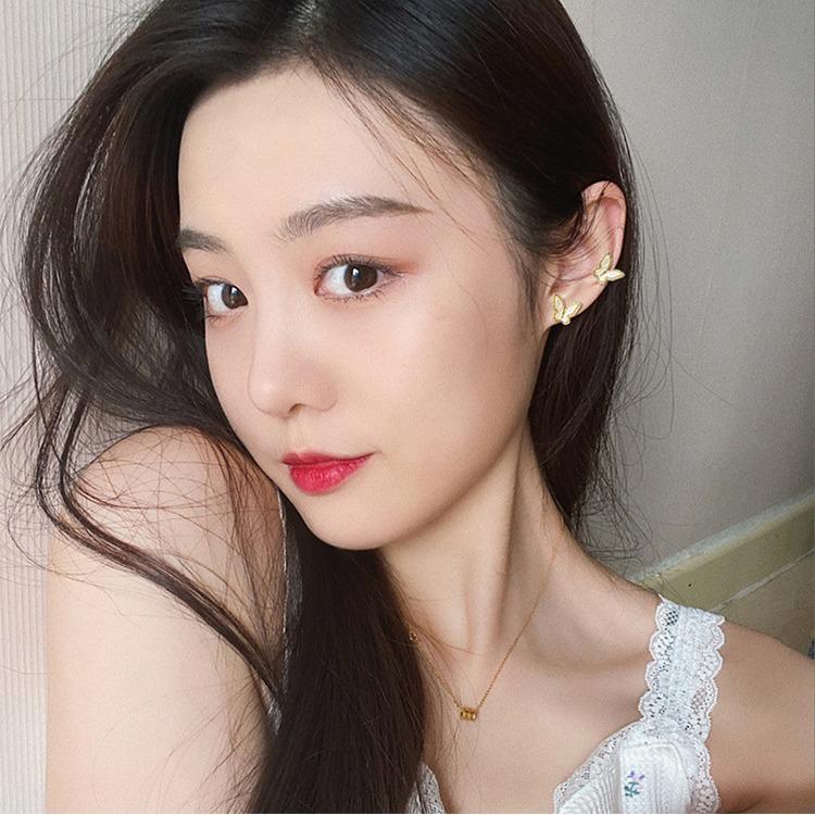 Серьги-клипсы в стиле Мори с бабочками: Вдохновленный феями, Ретро дизайн Гонконга, Элегантная нишевая бижутерия для женщин