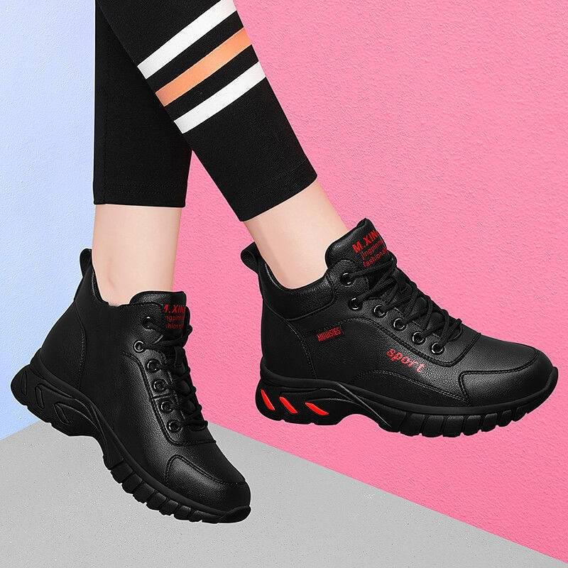 Fashion Winter Black Leather Sneakers Casual Women Waterproof Warm Flat Sneakers With Fur Fashion Slip On Trainers Sports Running Shoes