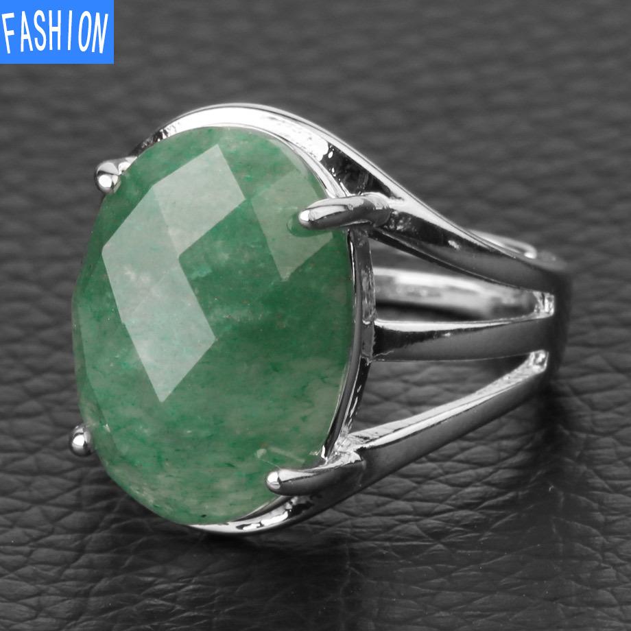 Кольцо с натуральным овальным граненым кристаллом в подарок