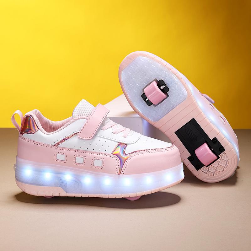 Светящиеся кроссовки для мальчиков Спортивная обувь Обувь для трения Твердая волшебная заплатка Может заряжаться Двухрядные скользящие тапочки с колесами