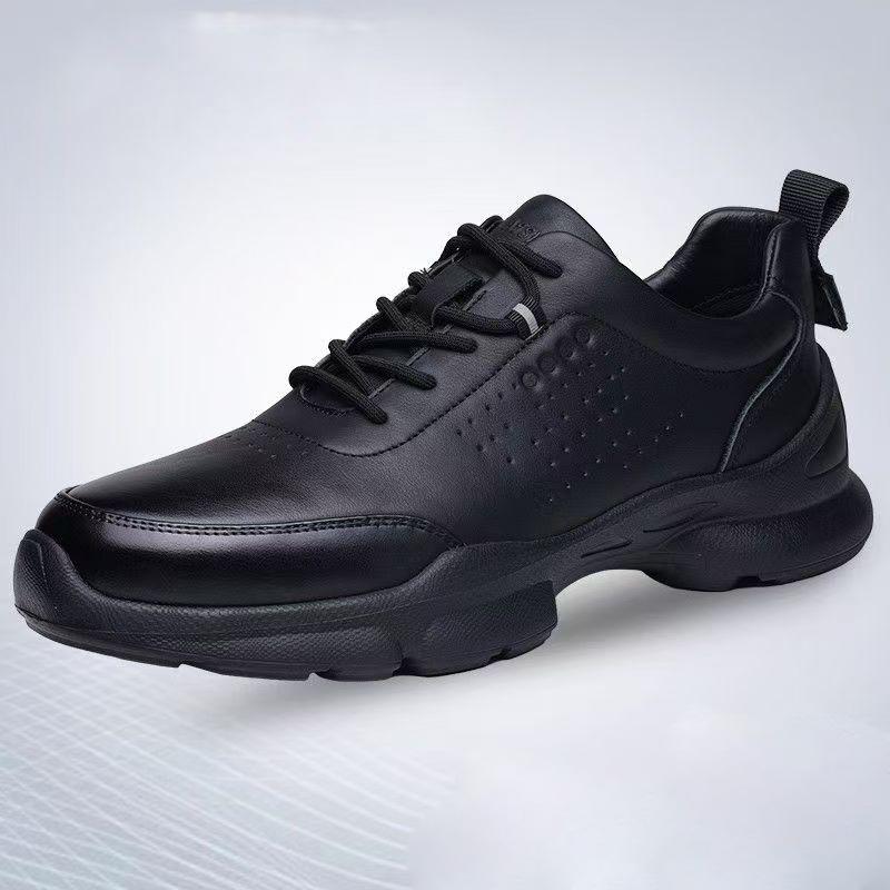Casual Men's Shoes Comfortable Breathable Walking Shoes Soft Soles Soft Surfaces Official Solid Color Men's Shoes