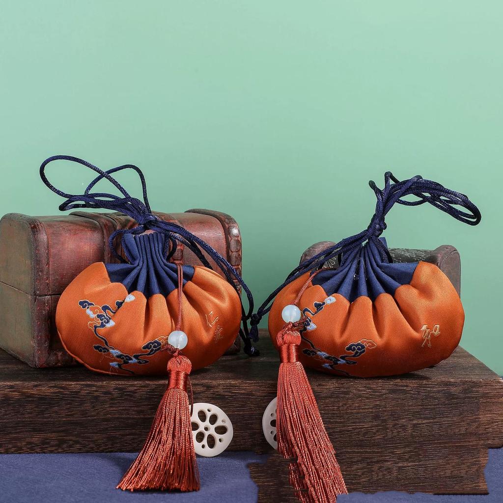 Sachet Hanfu Pouch: Traditional Chinese-Style Portable Scented Bag and Mosquito Repellent