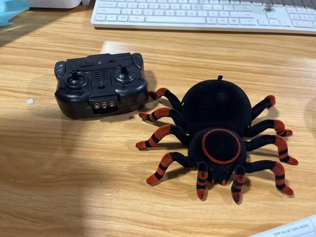 Bionic Shark Crocodile Spider Electric Fish Remote Control Toy